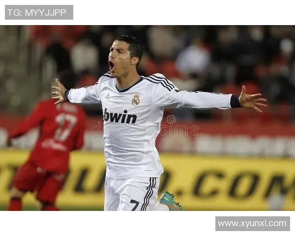 足球明星安琪的传奇故事与成就揭秘